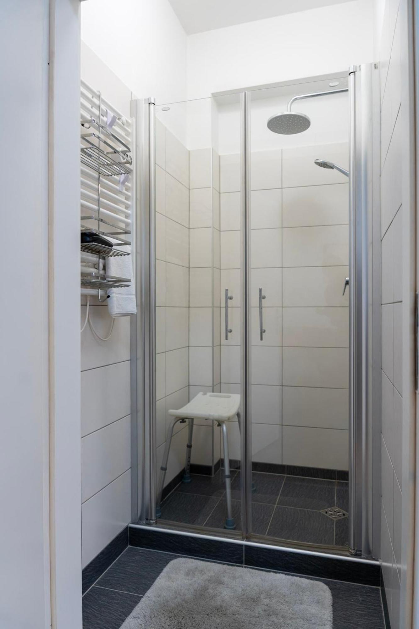 Cosy Nest - Apartment By Comfort Housing Falkensee Extérieur photo